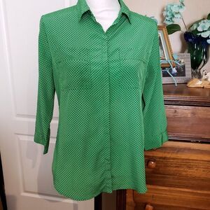 CUTE Liz Claiborne Kelly Green Polka Dot Button Front Blouse size PM Top M